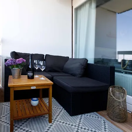 Fewo Lotsenbude Mit Traumhaftem Blick Ueber Die Nordsee Etage 18 Busum Exterior photo